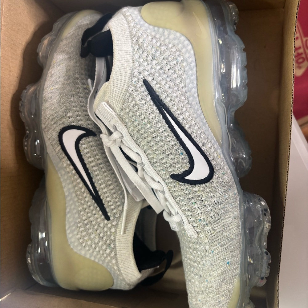Nike Kids Cream and Black Sneakers